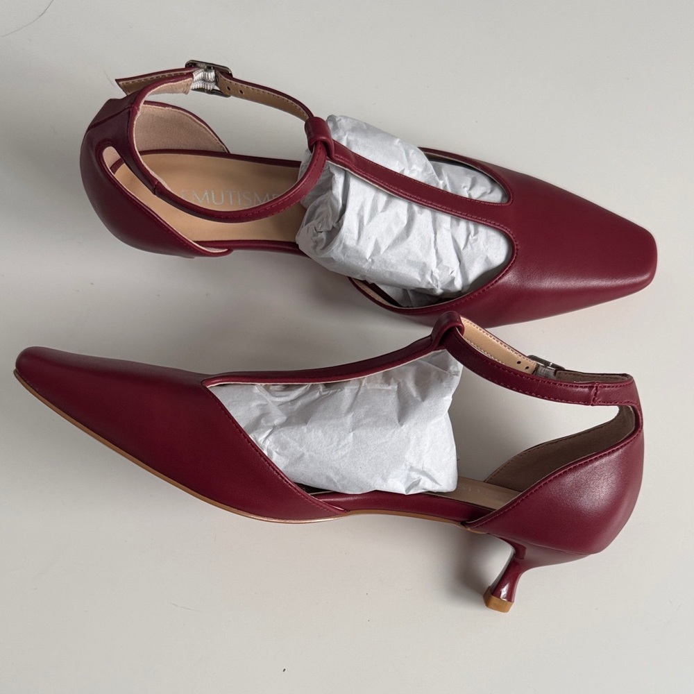 Elegant Burgundy T-Strap Matte Leather Kitten Heels.  Lemutisme.